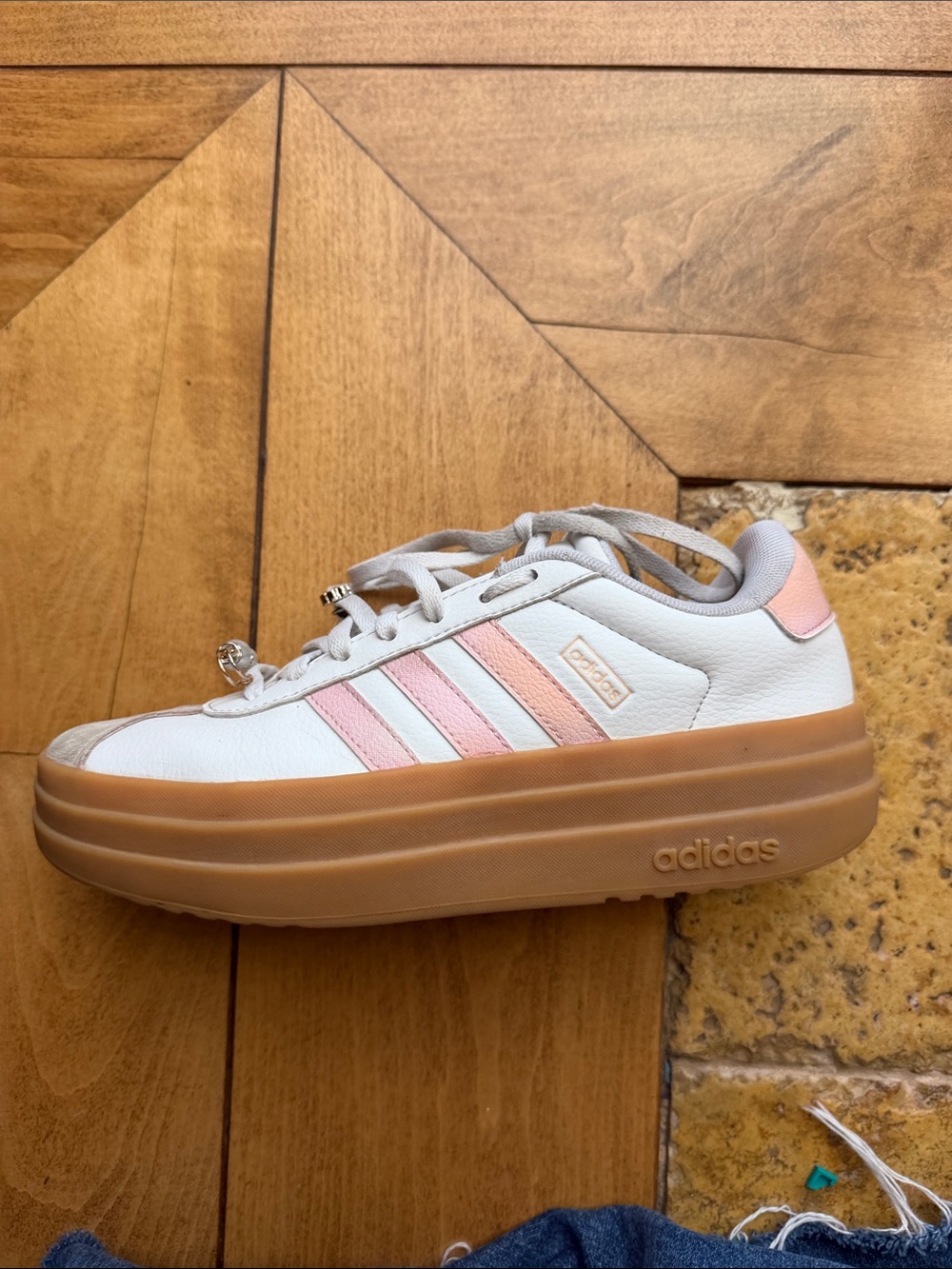 Adidas Bravada Platform Sneakers White Pink Gum Sole Women’s 4.5